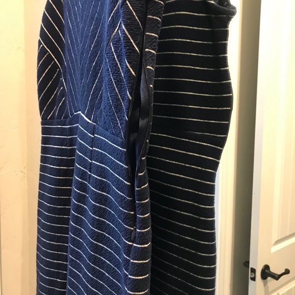 Old navy size small dress - Picture 5 of 8